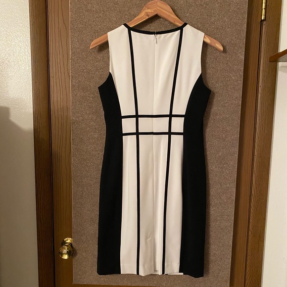 Calvin Klein Refined Dress - Picture 2 of 3